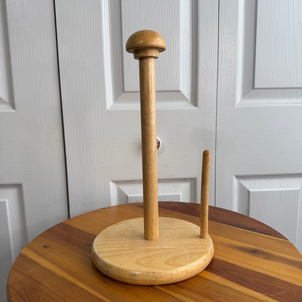 Wooden freestanding paper towel holder